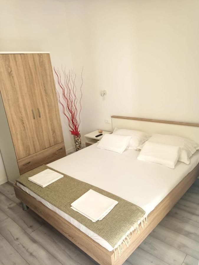 Apartman Lux Makarska Esterno foto