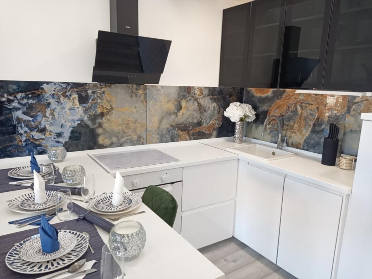 Apartman Lux Makarska Esterno foto
