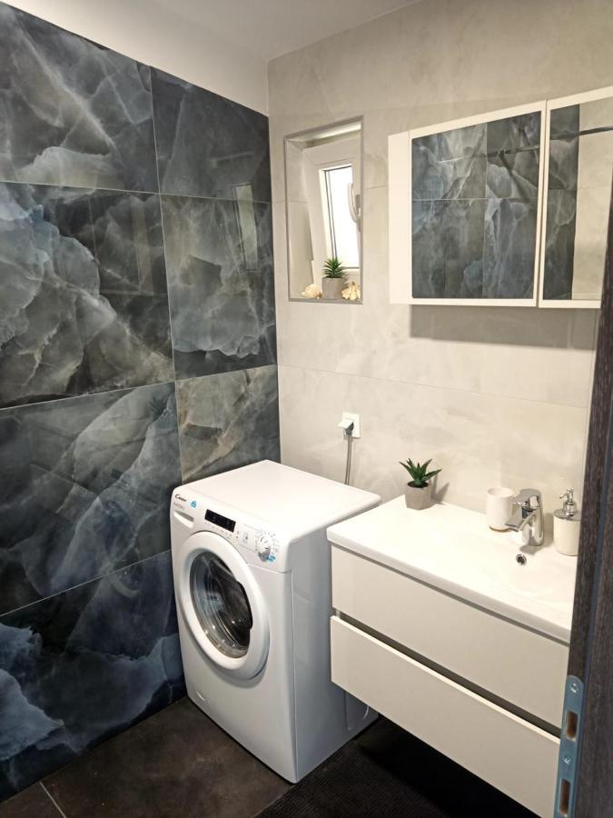 Apartman Lux Makarska Esterno foto