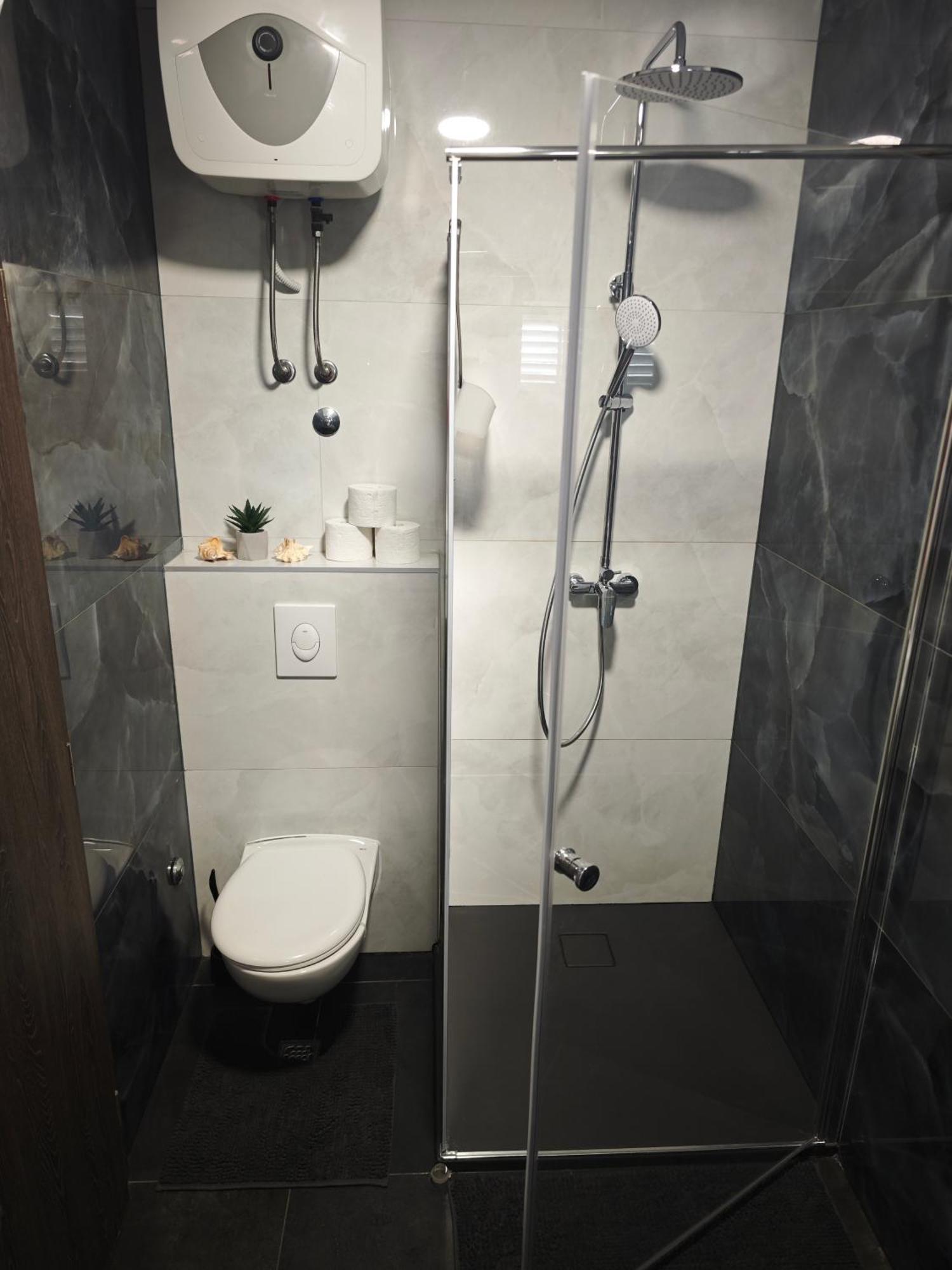 Apartman Lux Makarska Esterno foto
